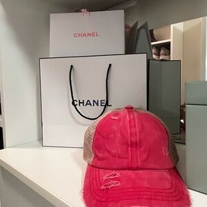 Women's Pink Distressed Ponytail Friendly Hat NWOT never worn